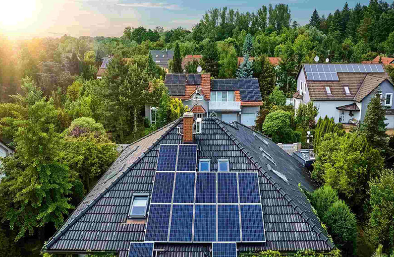 What is a hybrid solar inverter and how does it work?